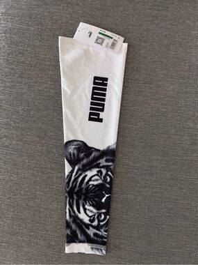 USA soccer Christian Pulisic Puma arm sleeve